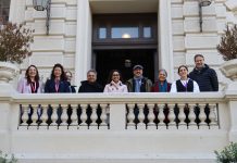 Delegación suiza visitó laboratorios del MIRO en la Universidad de Chile para fortalecer la cooperación científica
