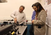 División de Tecnologías Emergentes visitó laboratorios del MIRO en la Universidad de Chile